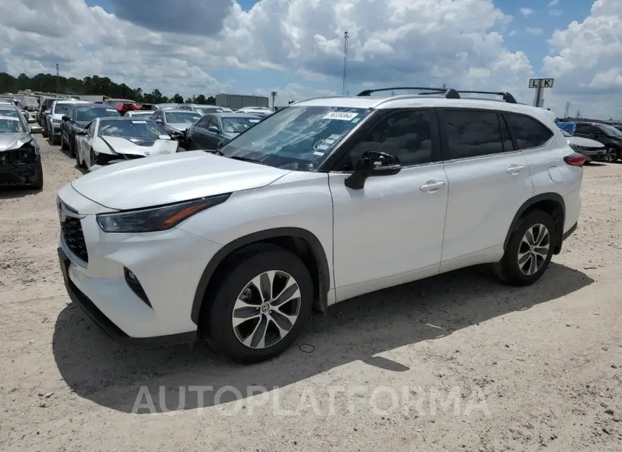 TOYOTA HIGHLANDER 2023 vin 5TDKDRAH9PS520839 from auto auction Copart