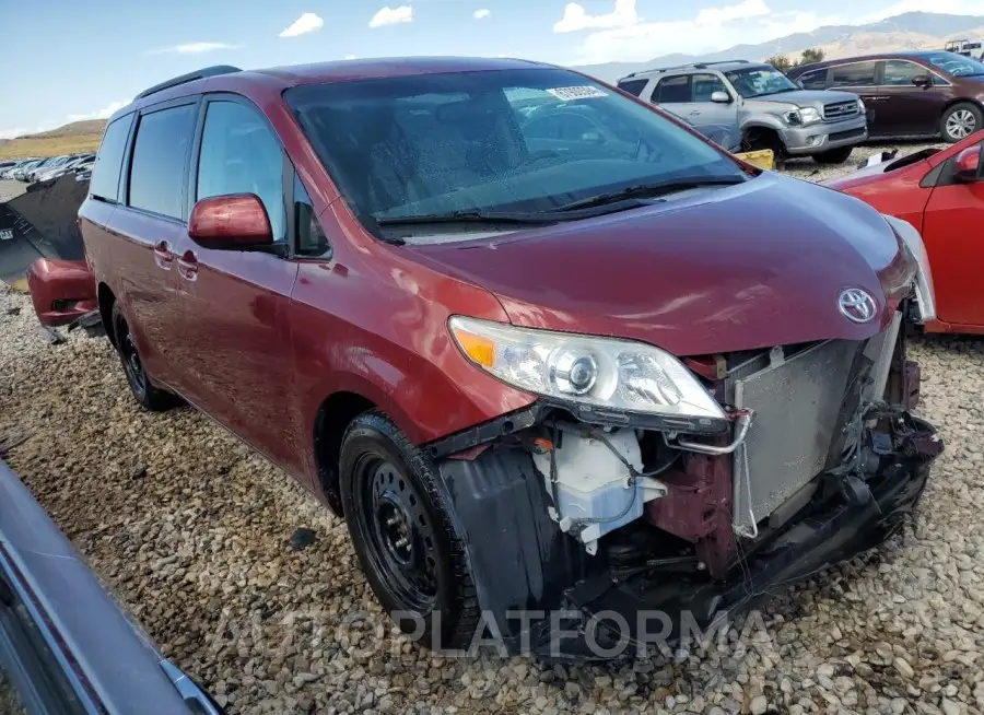 TOYOTA SIENNA LE 2017 vin 5TDKZ3DC0HS864480 from auto auction Copart