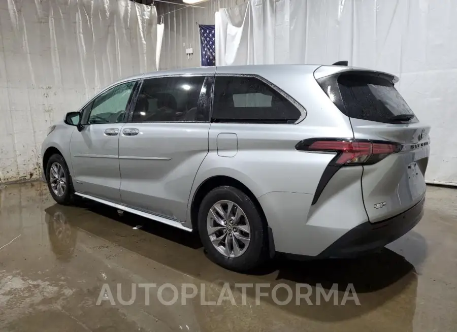 TOYOTA SIENNA XLE 2021 vin 5TDYRKEC1MS006836 from auto auction Copart