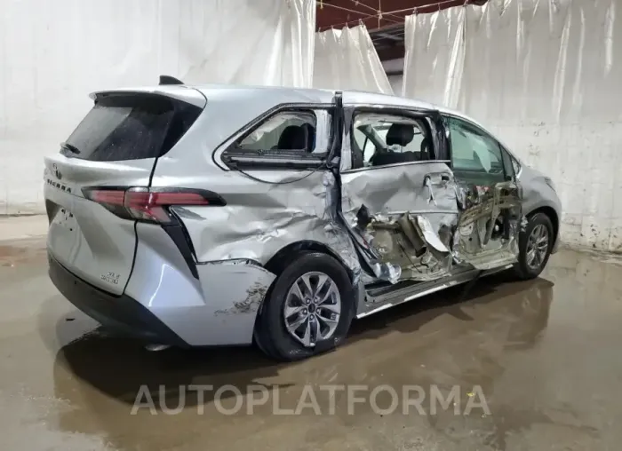 TOYOTA SIENNA XLE 2021 vin 5TDYRKEC1MS006836 from auto auction Copart