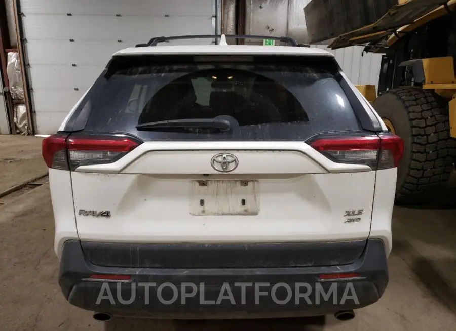 TOYOTA RAV4 XLE P 2019 vin JTMA1RFV6KD016868 from auto auction Copart