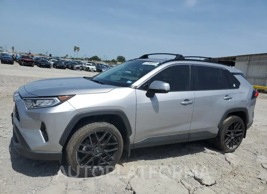 TOYOTA RAV4 XLE 2020 vin JTMP1RFVXLD059136 from auto auction Copart