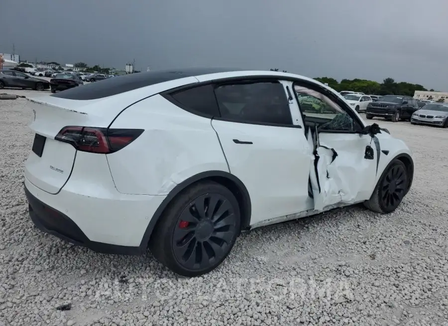 TESLA MODEL Y 2022 vin 7SAYGDEF5NF507233 from auto auction Copart