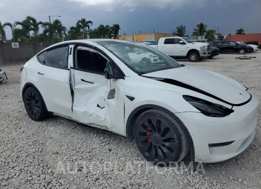 TESLA MODEL Y 2022 vin 7SAYGDEF5NF507233 from auto auction Copart