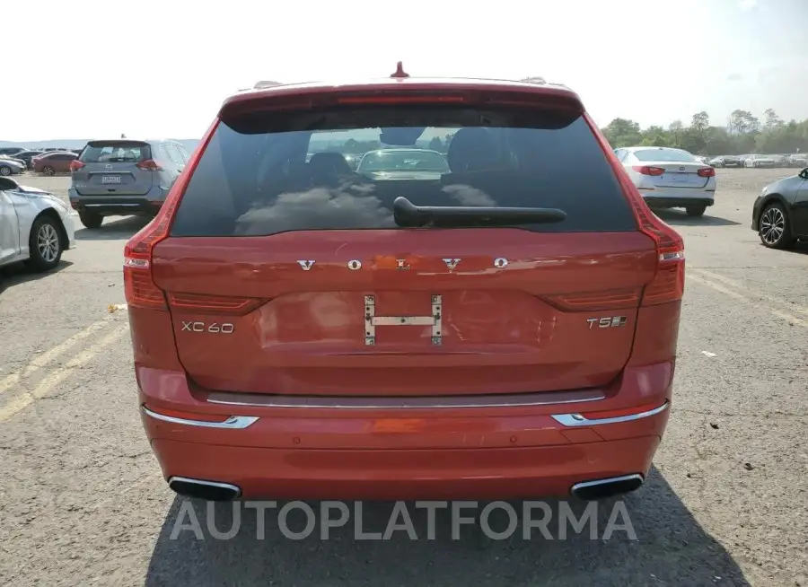 VOLVO XC60 T5 IN 2018 vin YV4102RL1J1036849 from auto auction Copart