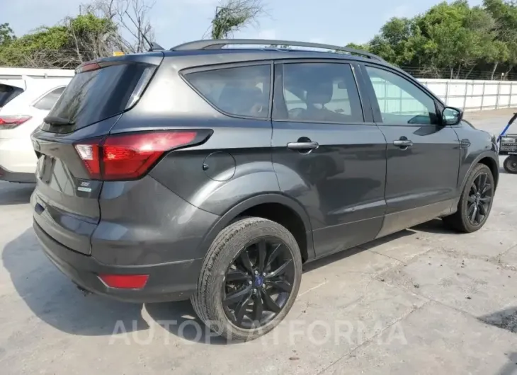 FORD ESCAPE SE 2019 vin 1FMCU0GD6KUB30463 from auto auction Copart