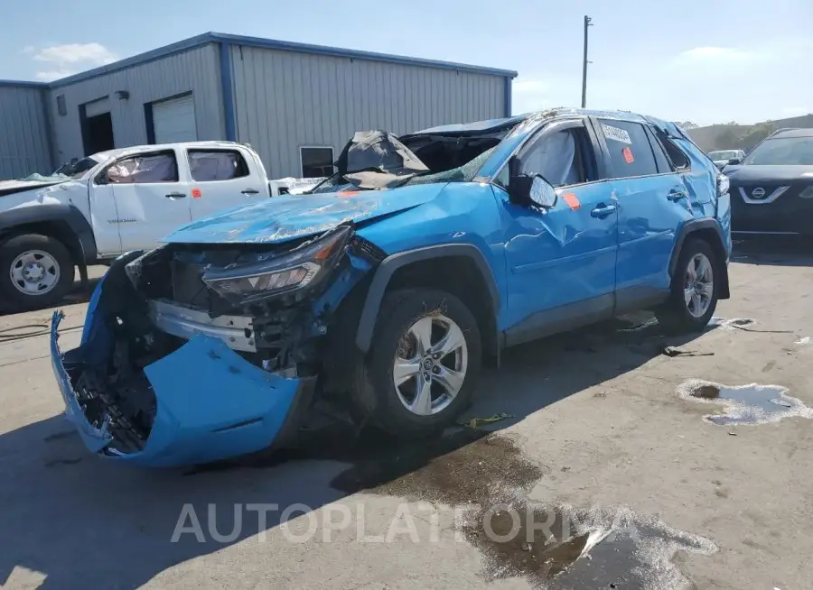 TOYOTA RAV4 XLE 2019 vin 2T3W1RFV1KW023820 from auto auction Copart