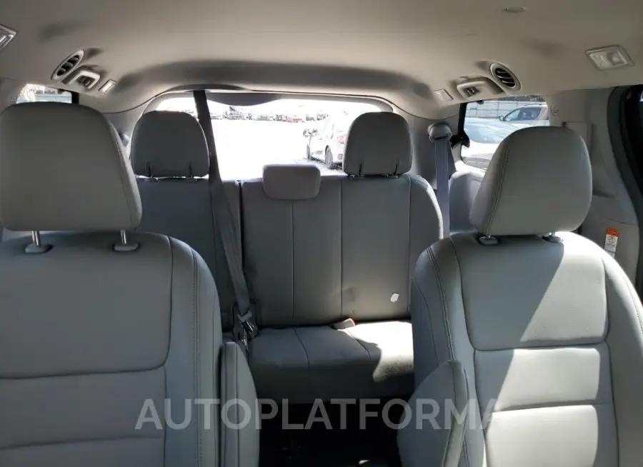 TOYOTA SIENNA XLE 2019 vin 5TDDZ3DC3KS227518 from auto auction Copart