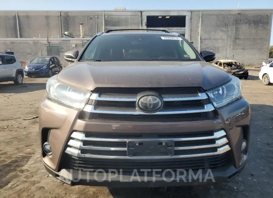 TOYOTA HIGHLANDER 2017 vin 5TDDZRFH1HS393122 from auto auction Copart