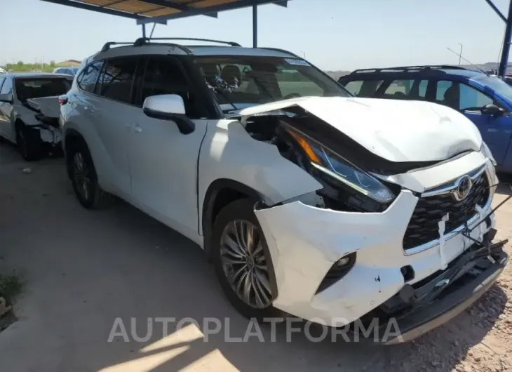 TOYOTA HIGHLANDER 2022 vin 5TDFZRBH5NS166798 from auto auction Copart