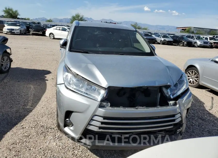 TOYOTA HIGHLANDER 2018 vin 5TDJZRFH0JS848048 from auto auction Copart