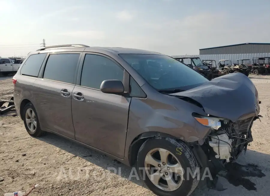 TOYOTA SIENNA LE 2015 vin 5TDKK3DC9FS651383 from auto auction Copart