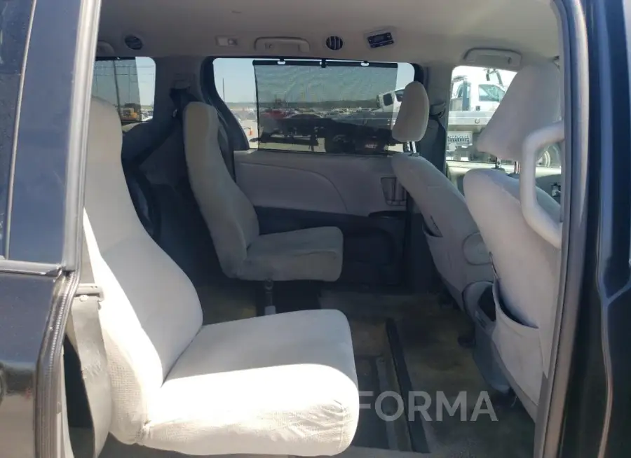 TOYOTA SIENNA LE 2018 vin 5TDKZ3DC5JS909872 from auto auction Copart