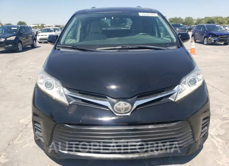 TOYOTA SIENNA LE 2018 vin 5TDKZ3DC5JS909872 from auto auction Copart