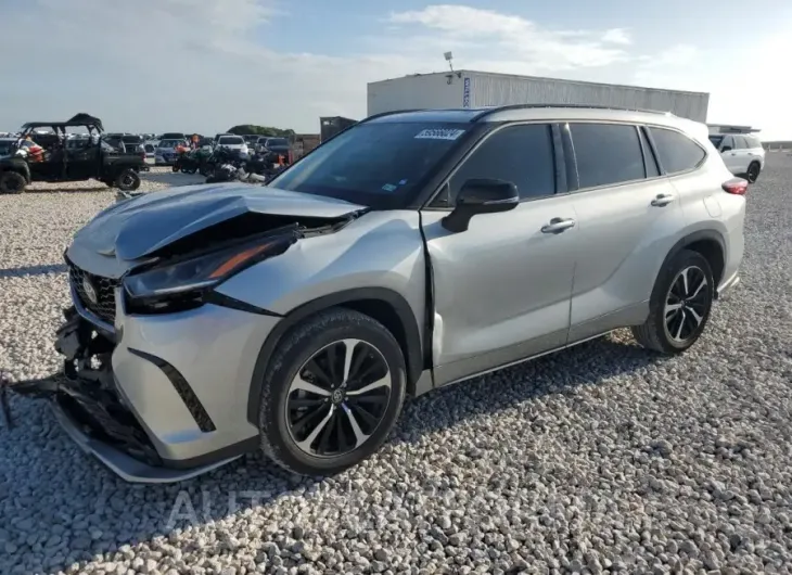 TOYOTA HIGHLANDER 2022 vin 5TDLZRAH4NS131075 from auto auction Copart