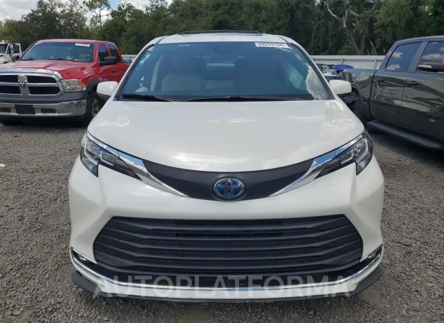 TOYOTA SIENNA XLE 2021 vin 5TDYRKEC2MS031311 from auto auction Copart