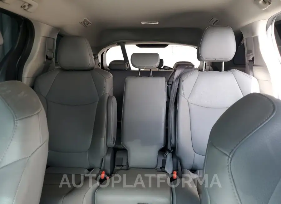 TOYOTA SIENNA XLE 2021 vin 5TDYRKEC9MS027692 from auto auction Copart