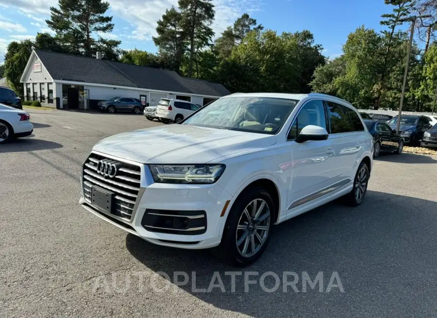 AUDI Q7 PREMIUM 2017 vin WA1LAAF7XHD036085 from auto auction Copart