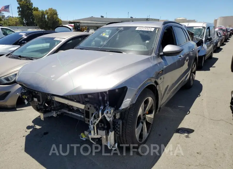 AUDI E-TRON PRE 2022 vin WA1LAAGE5NB014581 from auto auction Copart