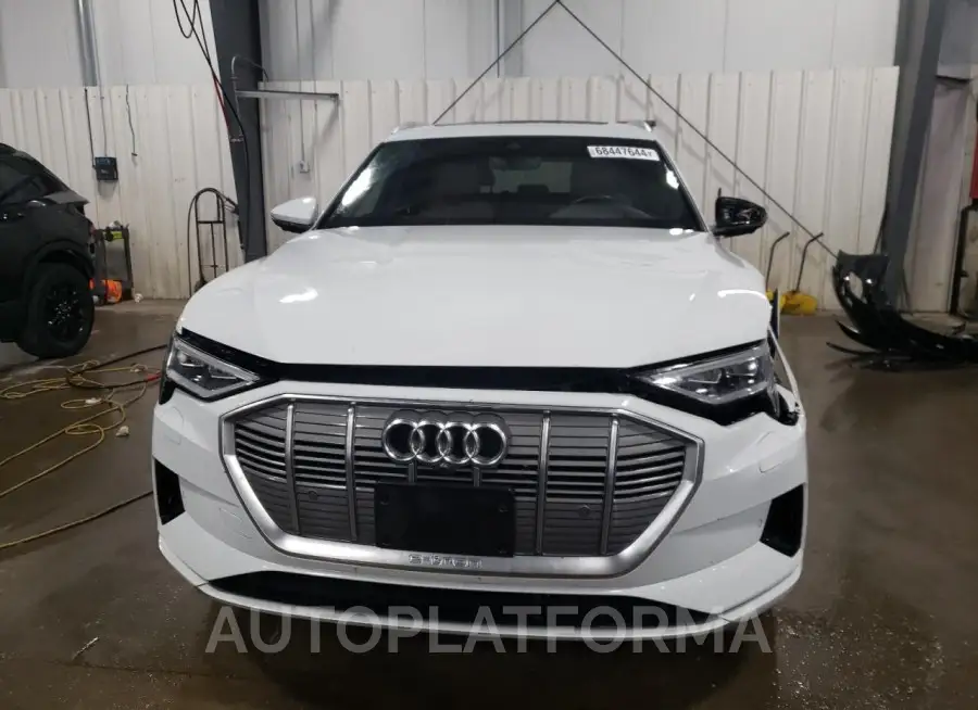 AUDI E-TRON PRE 2019 vin WA1VAAGEXKB022809 from auto auction Copart