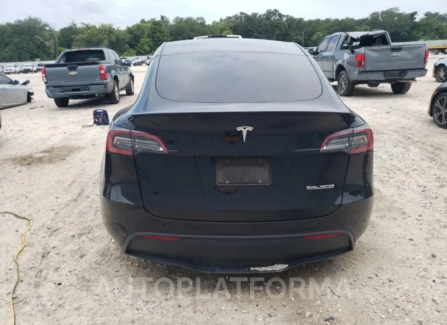 TESLA MODEL Y 2022 vin 7SAYGDEF2NF380781 from auto auction Copart