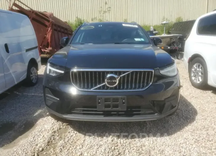 VOLVO XC40 CORE 2024 vin YV4L12UK8R2335927 from auto auction Copart