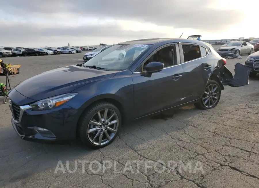 MAZDA 3 TOURING 2018 vin 3MZBN1L38JM228622 from auto auction Copart