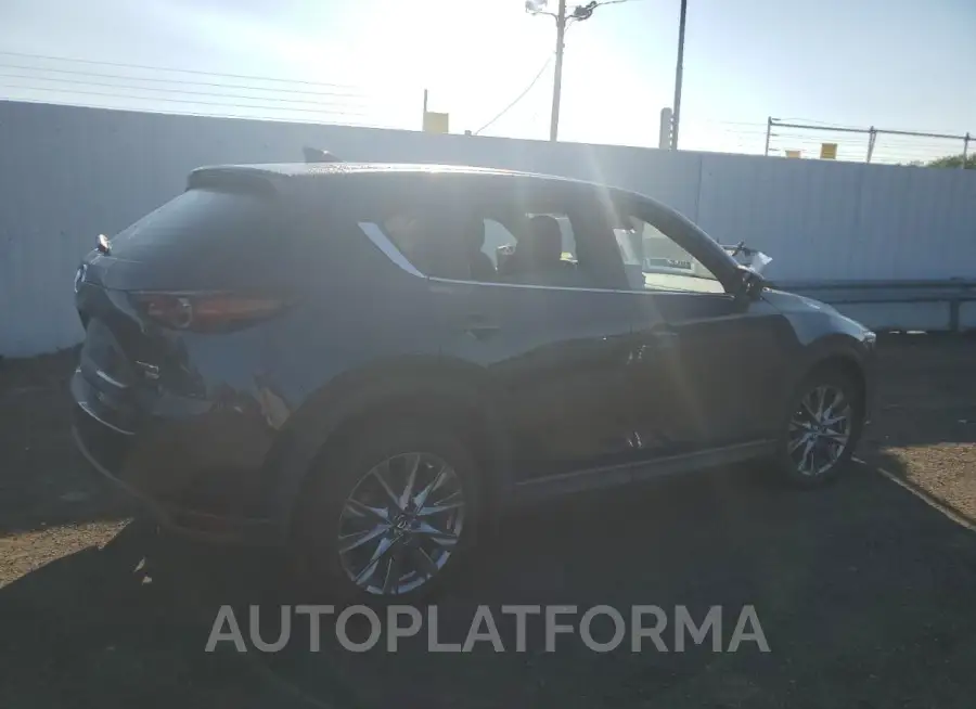 MAZDA CX-5 SIGNA 2021 vin JM3KFBEY3M0479271 from auto auction Copart