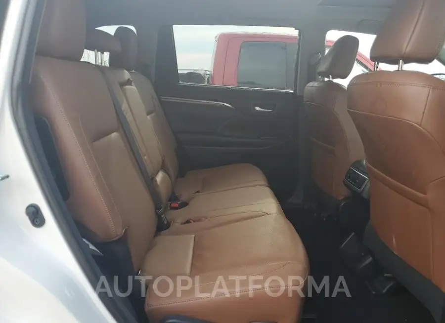 TOYOTA HIGHLANDER 2018 vin 5TDDZRFHXJS827219 from auto auction Copart