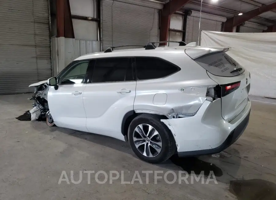 TOYOTA HIGHLANDER 2022 vin 5TDGZRBH0NS589549 from auto auction Copart