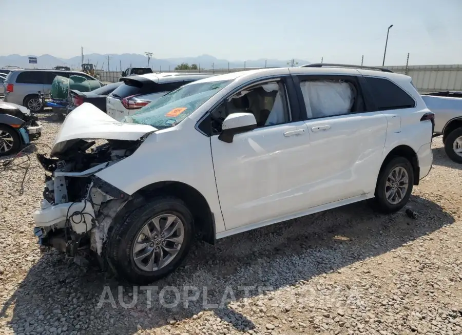 TOYOTA SIENNA LE 2021 vin 5TDKRKEC6MS034430 from auto auction Copart