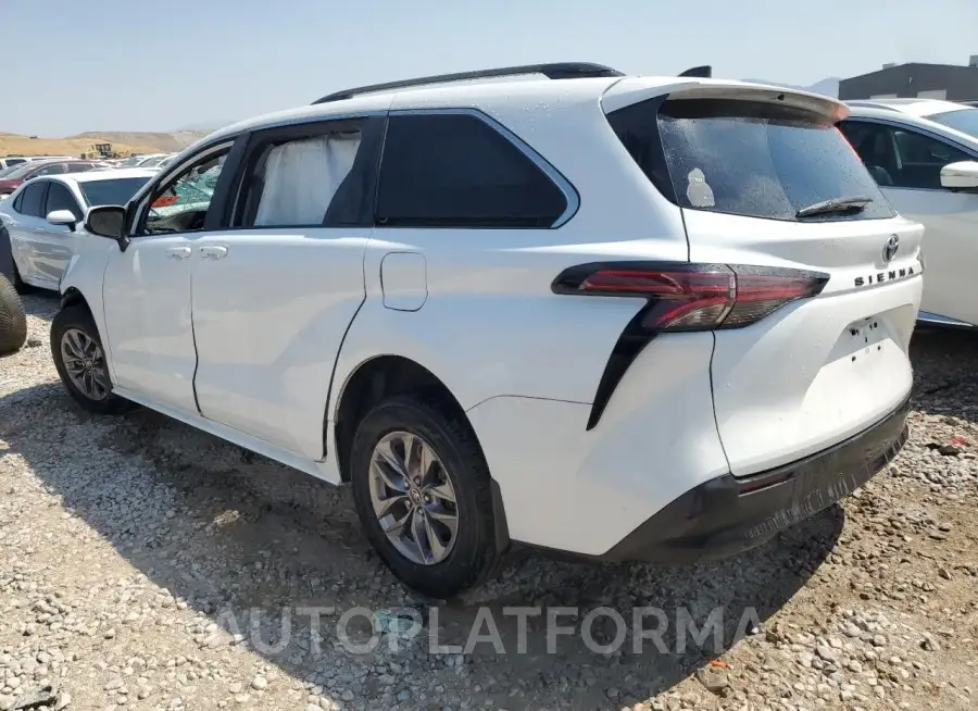 TOYOTA SIENNA LE 2021 vin 5TDKRKEC6MS034430 from auto auction Copart