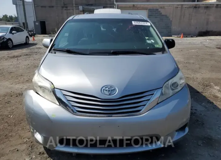 TOYOTA SIENNA LE 2017 vin 5TDKZ3DC3HS783733 from auto auction Copart