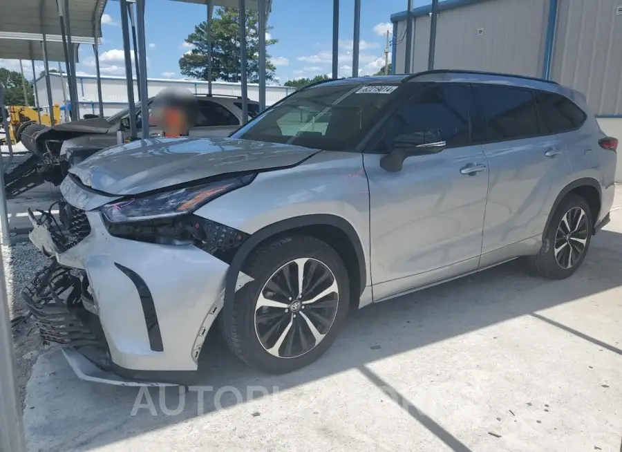 TOYOTA HIGHLANDER 2022 vin 5TDLZRAH8NS136585 from auto auction Copart