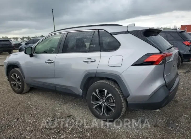 TOYOTA RAV4 LE 2019 vin JTMH1RFVXKD032585 from auto auction Copart