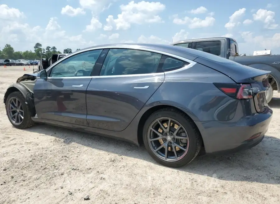 TESLA MODEL 3 2017 vin 5YJ3E1EAXHF000901 from auto auction Copart