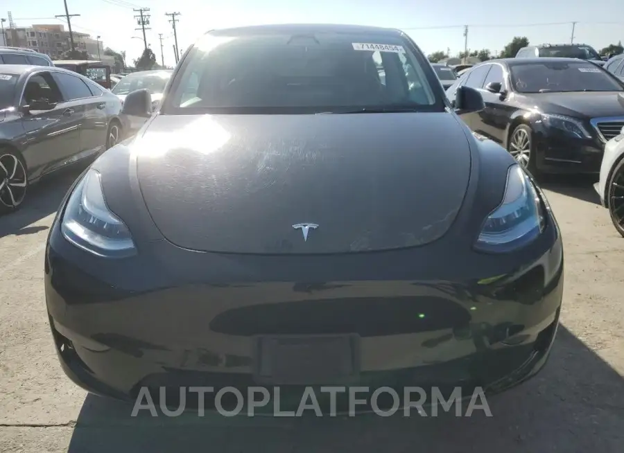 TESLA MODEL Y 2021 vin 5YJYGDEE2MF182060 from auto auction Copart