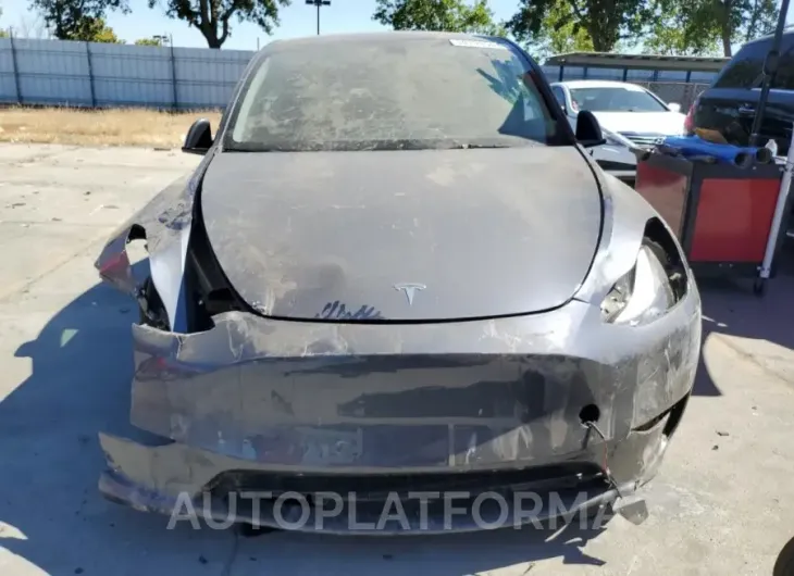 TESLA MODEL Y 2023 vin 7SAYGDEE4PF841912 from auto auction Copart