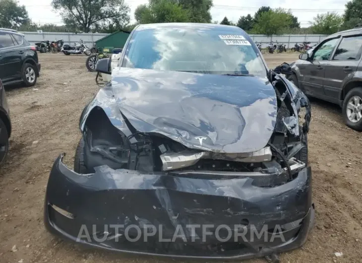 TESLA MODEL Y 2024 vin 7SAYGDEE7RA270965 from auto auction Copart