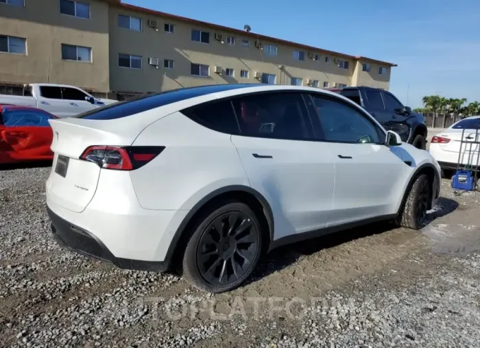 TESLA MODEL Y 2022 vin 7SAYGDEE8NA013937 from auto auction Copart