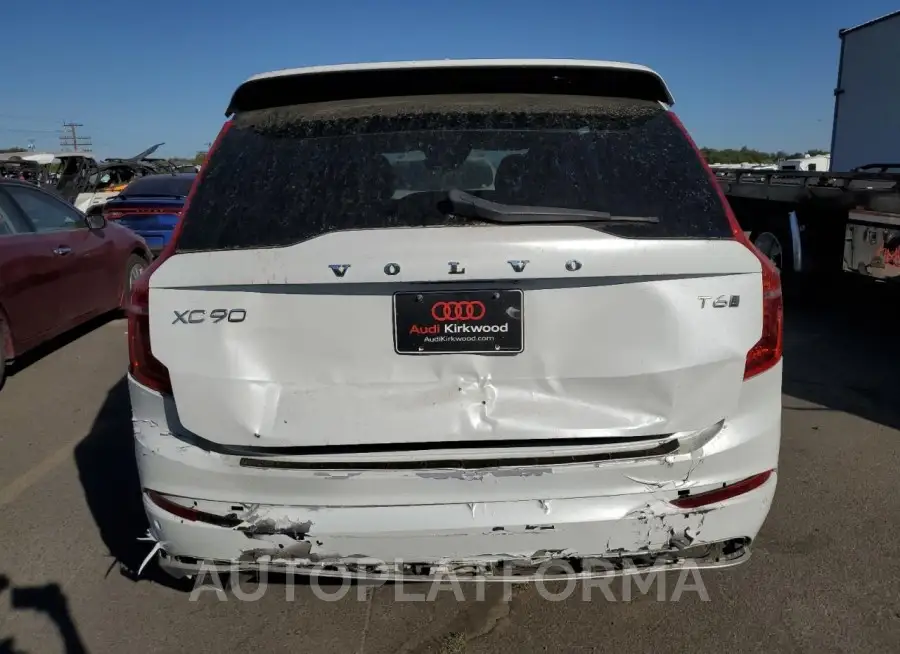 VOLVO XC90 T6 2017 vin YV4A22PK1H1110348 from auto auction Copart