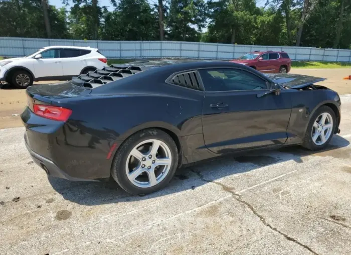 CHEVROLET CAMARO LT 2018 vin 1G1FB1RX0J0127819 from auto auction Copart