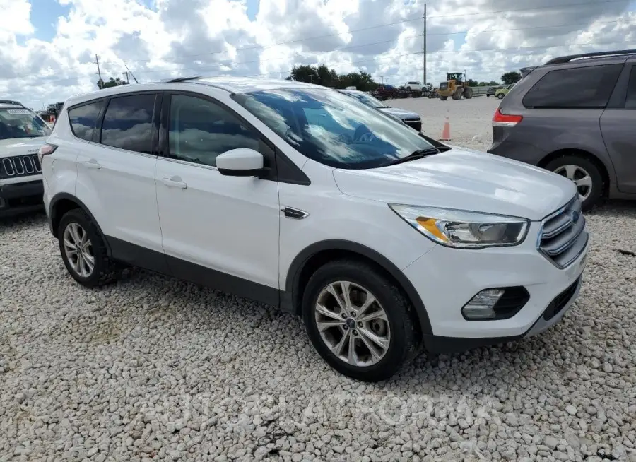 FORD ESCAPE SE 2017 vin 1FMCU0G94HUC56261 from auto auction Copart