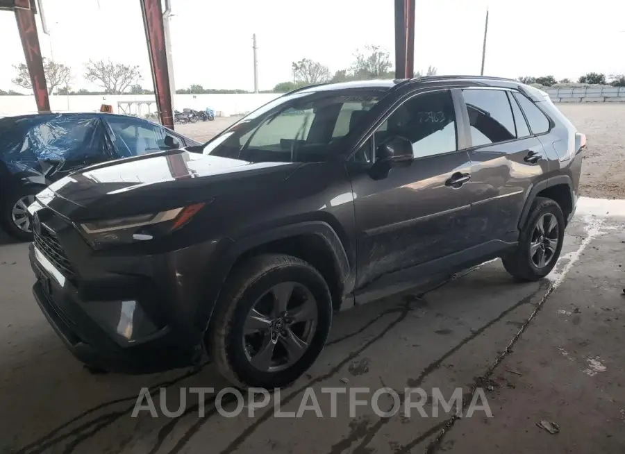 TOYOTA RAV4 XLE 2022 vin 4T3RWRFV6NU056587 from auto auction Copart