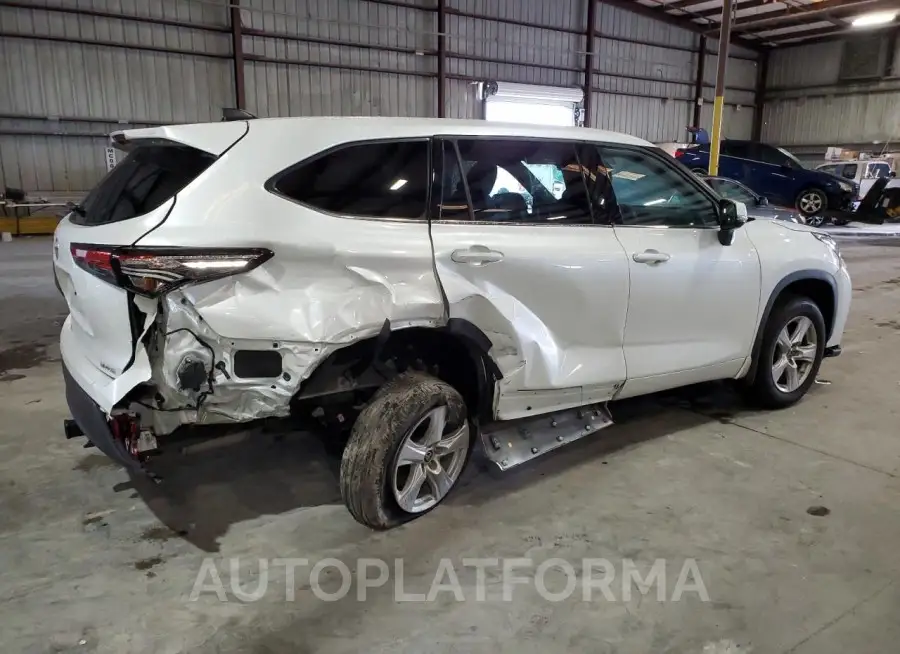 TOYOTA HIGHLANDER 2022 vin 5TDBZRBH8NS581242 from auto auction Copart