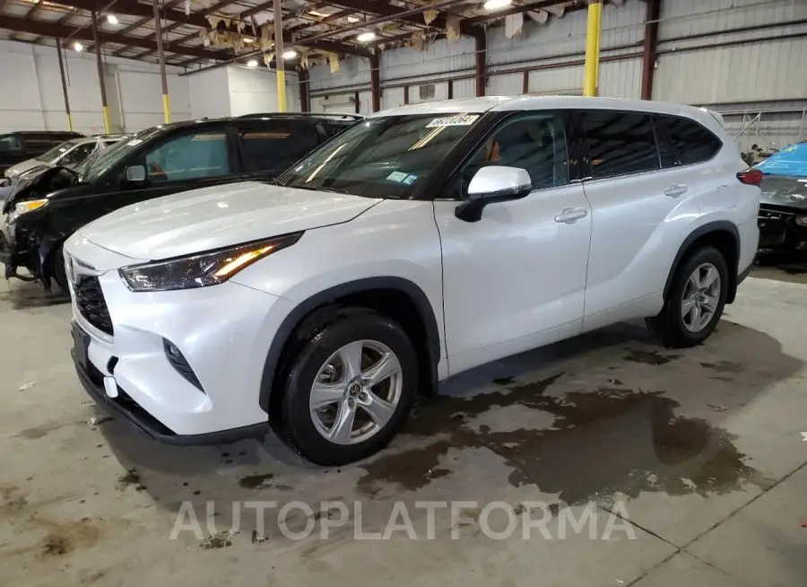 TOYOTA HIGHLANDER 2022 vin 5TDBZRBH8NS581242 from auto auction Copart