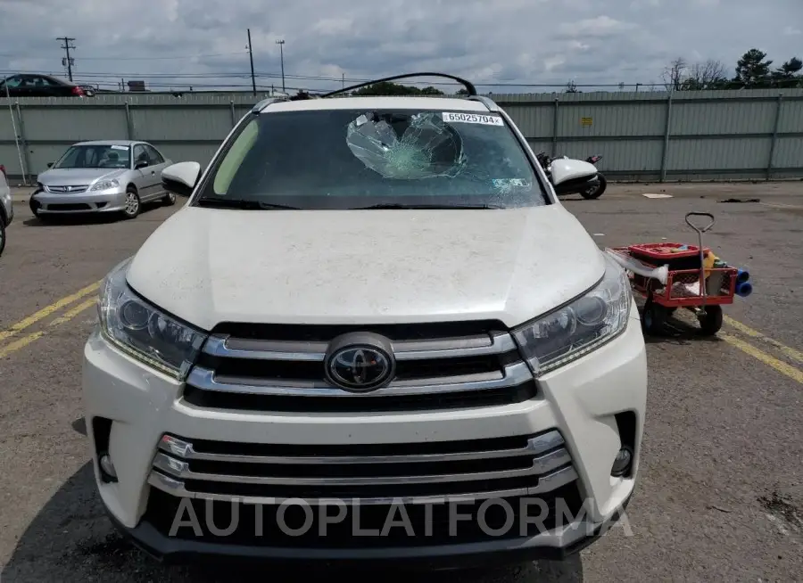 TOYOTA HIGHLANDER 2018 vin 5TDDZRFH8JS863944 from auto auction Copart