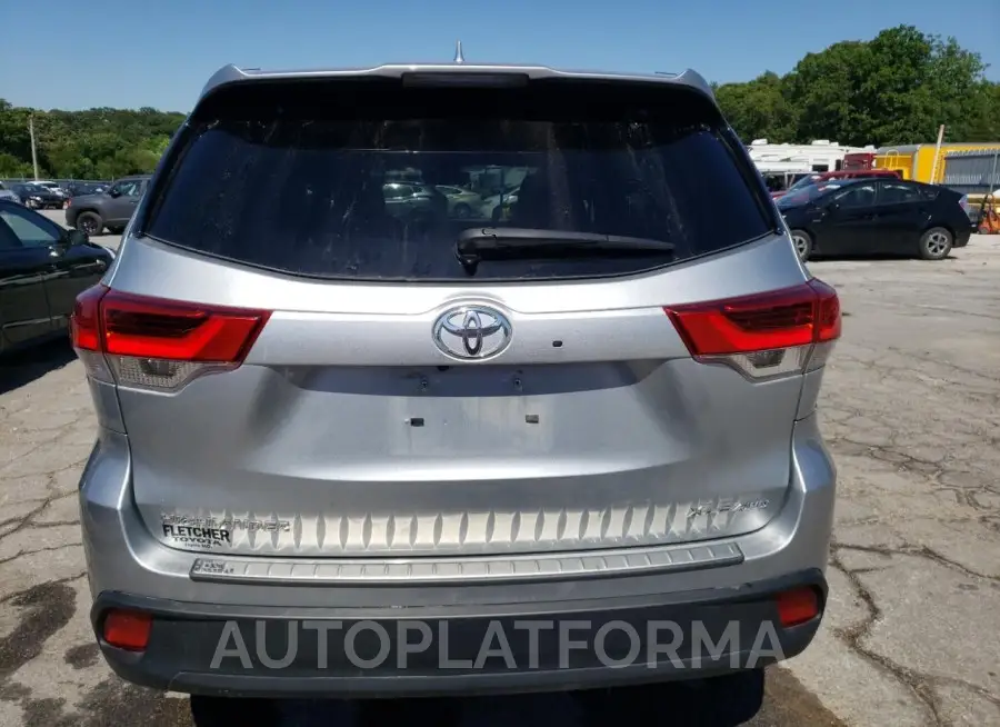 TOYOTA HIGHLANDER 2018 vin 5TDJZRFH2JS553291 from auto auction Copart