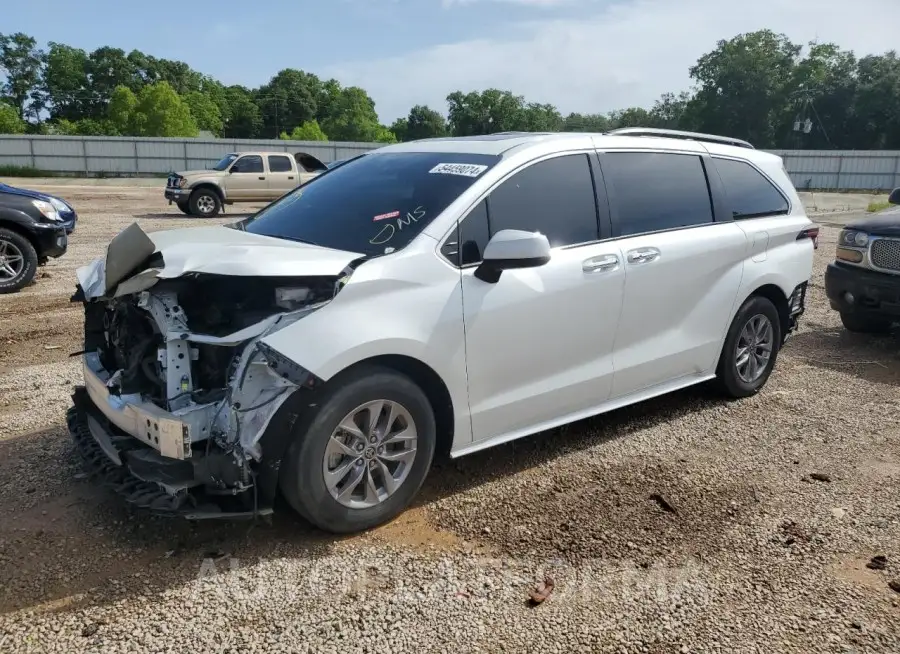 TOYOTA SIENNA XLE 2022 vin 5TDYRKEC0NS121056 from auto auction Copart