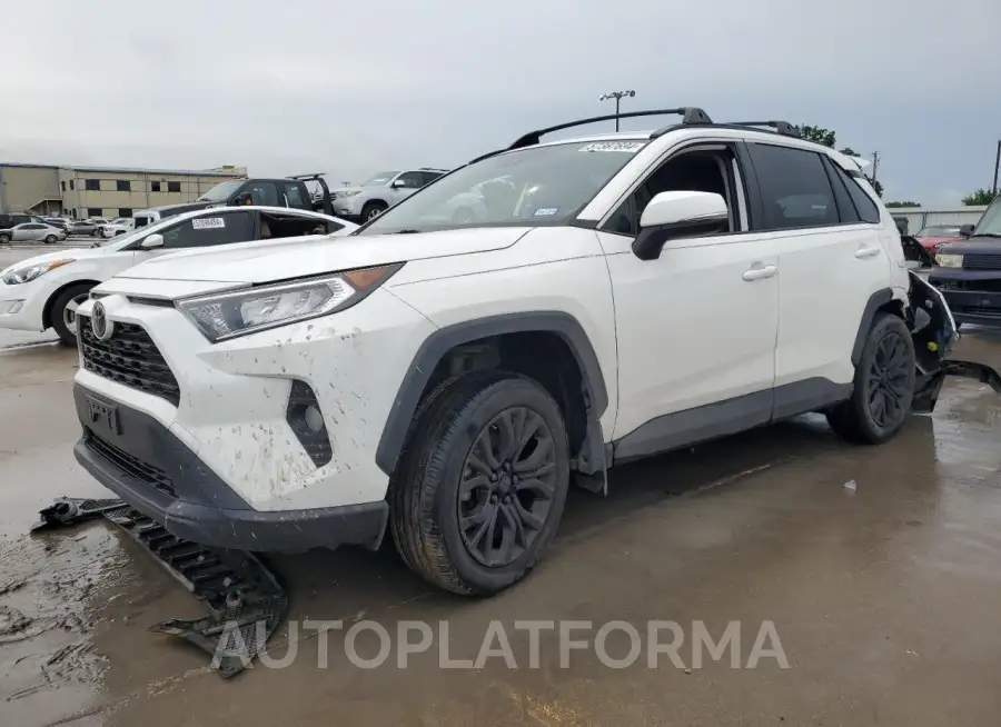 TOYOTA RAV4 XLE 2021 vin JTMW1RFV3MD071772 from auto auction Copart